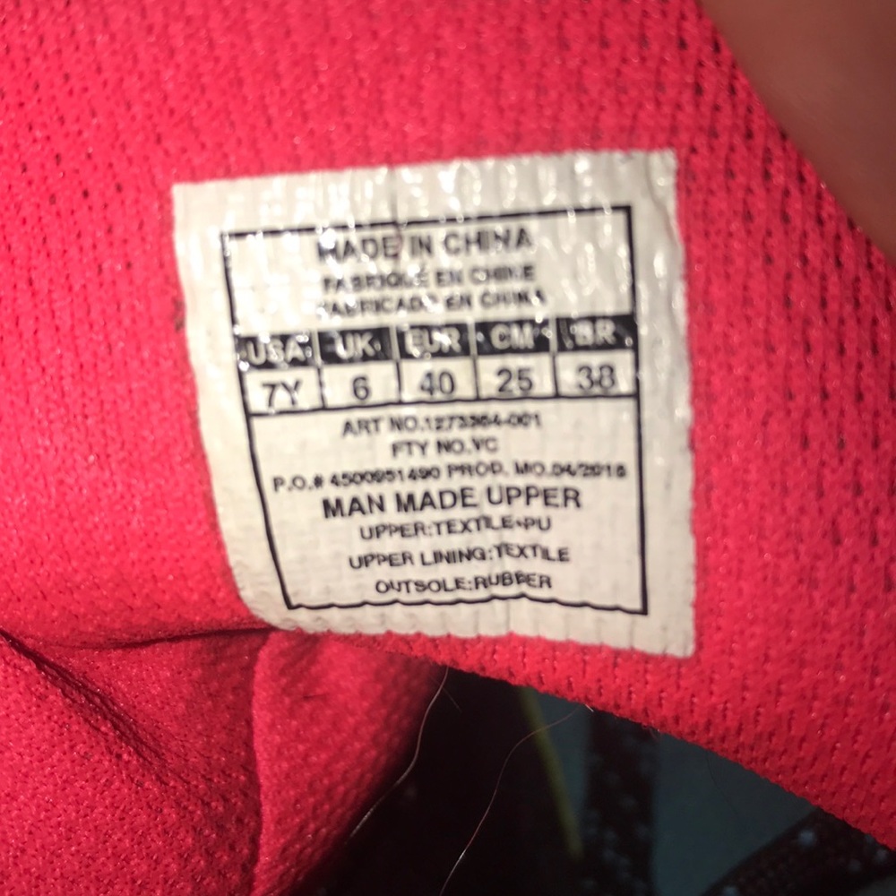 Under Armour Shoes - Picture 8 of 8